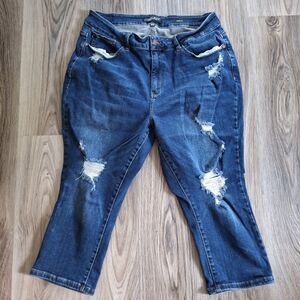 Judy‎ Blue Capri Fit Jeans Size 18. Distressed Like New